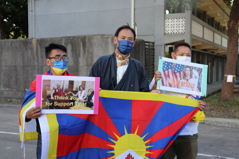 斐洛西議長來台會見西藏流亡政府駐台代表